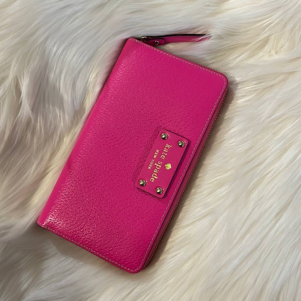 Kate Spade Wallet - brand new!